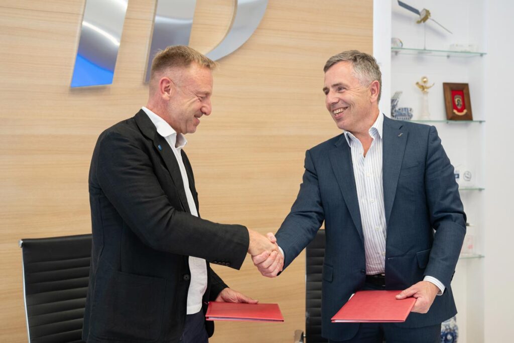 Дмитрий Ливанов, ректор МФТИ, и Владимир Трещиков, генеральный директор «Т8». Фото: Анастасия Каплина