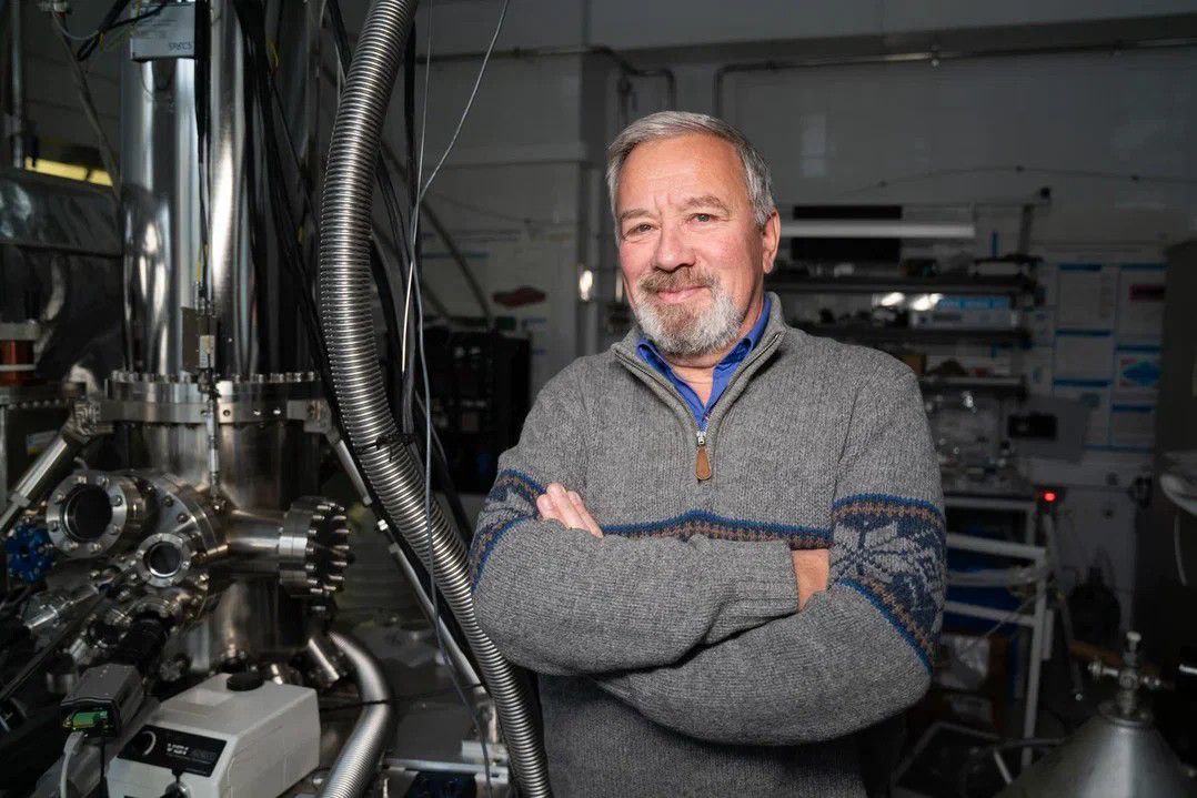 Александр Авраамович Голубов, заведующий лабораторией топологических квантовых явлений в сверхпроводящих системах. Фото: Анастасия Каплина