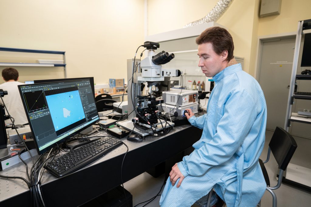 Иван Домарацкий, инженер Центра фотоники и двумерных материалов МФТИ. Фото: Анастасия Максименко