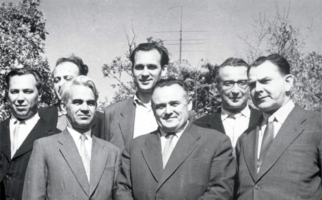 После запуска КА «Луна-3»М.С. Рязанский, Е.Я. Богуславский, С.П. Королев, В.И. Бритов, М.В. Келдыш, И.И. Пиковский, И.С. Лидоренко, 1959