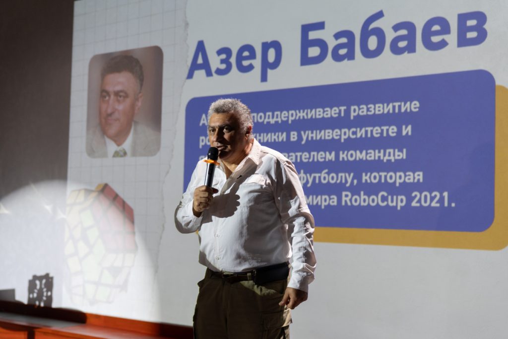 Азер Бабаев, генеральный директор ЗАО «Зубр ОВК», член попечительского совета Фонда целевого капитала МФТИ, основатель лаборатории starkit МФТИ. Фото: Центр медиа и креатива МФТИ